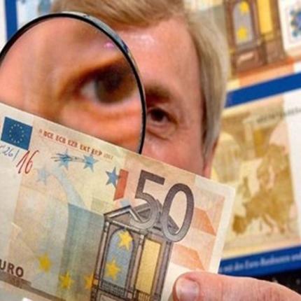 Αυξήθηκαν το δεύτερο εξάμηνο του 2014 τα πλαστά χαρτονομίσματα