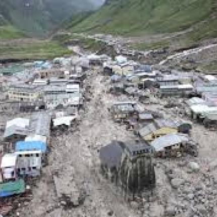 Τουλάχιστον 480 οι νεκροί, 200.000 παραμένουν εγκλωβισμένοι από τις πλημμύρες στο Κασμίρ