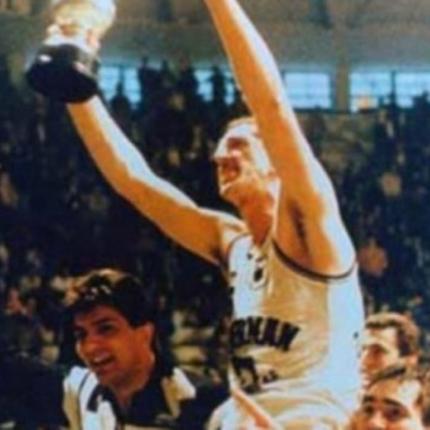  Γιάννης Πολίτης