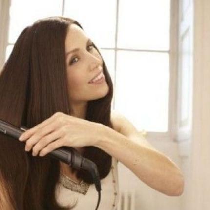 Η πρέσα που στο... πέρασμα της αλλάζει χρώμα στα μαλλιά