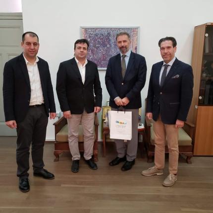 Πρέσβης ουγγαρίας