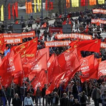 Πορείες για τη Πρωτομαγιά στην Κριμαία