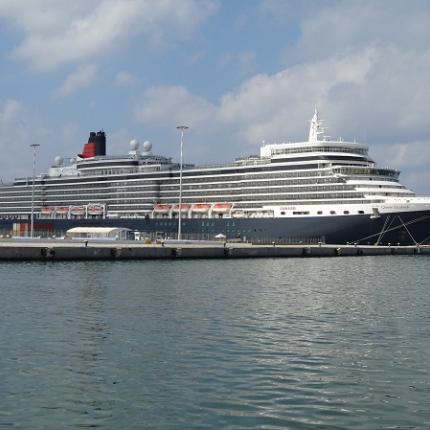 Το "στολίδι των θαλασσών" στο λιμάνι του Ηρακλείου