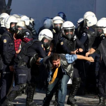 Επίθεση Ε.Ε. στην Τουρκία για τις συλλήψεις δημοσιογράφων