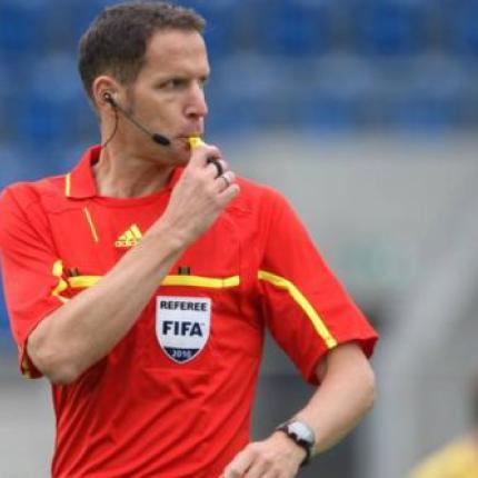 Ο Αυστριακός Σέργκενχοφερ σφυρίζει το Ντνίπρο - Ολυμπιακός