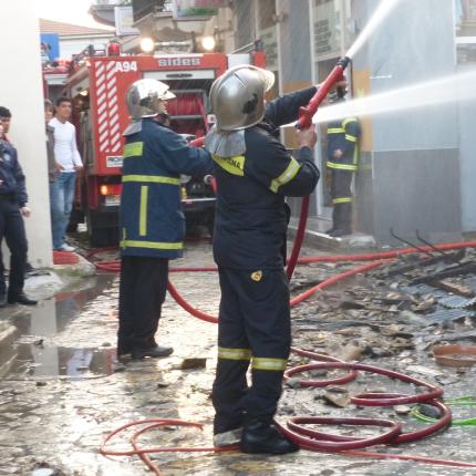 Πυρκαγιά σε αποθήκη καταστήματος στο Ρέθυμνο