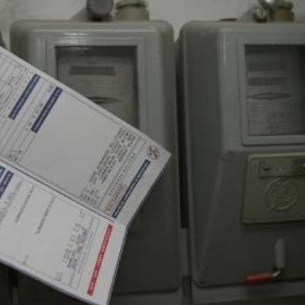 Επανασυνδέσεις ρεύματος και ευνοϊκός διακανονισμός στη ΔΕΗ μέσω συνηγόρου του Πολίτη