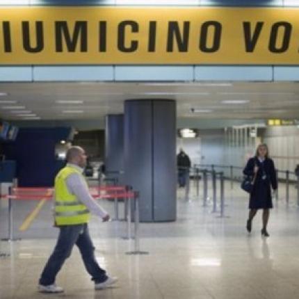 Ρώμη: Αναγκαστική προσγείωση αεροσκάφους λόγω ... ασθένειας