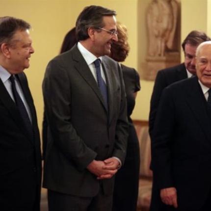 Τετ-α-τετ Σαμαρά με Παπούλια και Βενιζέλο
