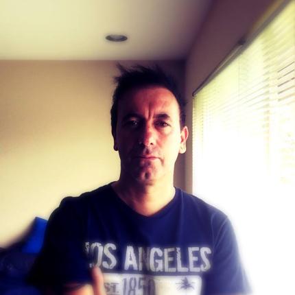 Ο μουσικός της ροκ από το Ηράκλειο με διεθνή αναγνώριση