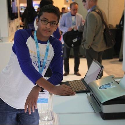 13χρονος  κατασκεύασε φθηνό εκτυπωτή Μπράιγ για τυφλούς