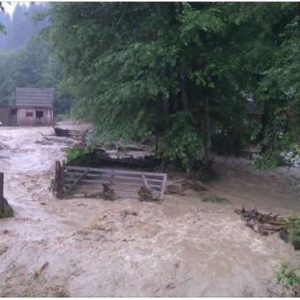 Ρουμανία: Προβλήματα από πλημμύρες λόγω έντονων βροχοπτώσεων