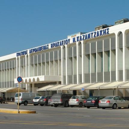 Ηράκλειο: Αντί για τη Ρώμη, κατέληξαν στο... κρατητήριο