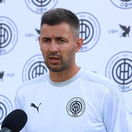 Ο Σίμος στην σημερινή πρώτη του ΟΦΗ.jpg