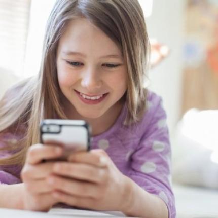 Οι "έξυπνες" συσκευές στερούν ύπνο από τα παιδιά