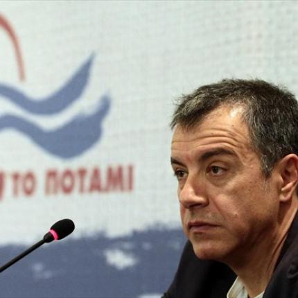 Το "βραχιολάκι" ήταν δική μας πρόταση υποστηρίζει ο Θεοδωράκης