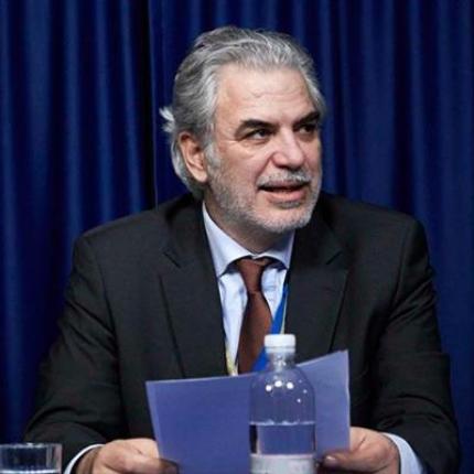 Ο Κύπριος επίτροπος Χρήστος Στυλιανίδης συντονιστής της μάχης κατά του Έμπολα