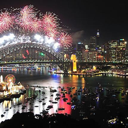 Το Σίδνεϊ ετοιμάζεται να εγκαινιάσει το πέρασμα του πλανήτη στο έτος 2015
