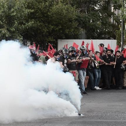 Ένταση στο Σύνταγμα.