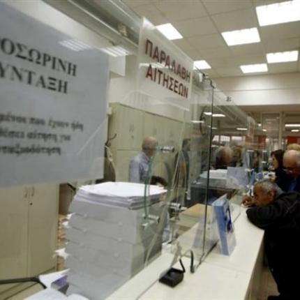 Μέχρι και 12 χρόνια επιπλέον για σύνταξη: Ποιες κατηγορίες ασφαλισμένων θίγονται