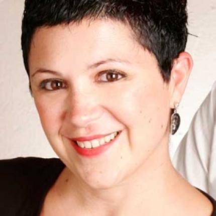 "Στην Ελλάδα οι άνθρωποι με προσόντα δυσκολεύονται πιο πολύ" λέει η Βικτωρία Ταγκούλη