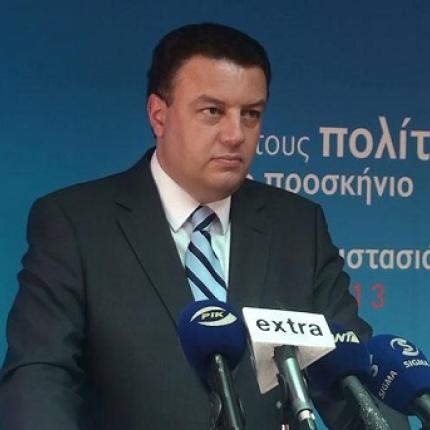 Με ειδική πτήση 'Ελληνας γιατρός στην Κύπρο για την επέμβαση στον Υπουργό