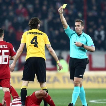 tobias-stiler-paok-olympiacos-referee-toumpa-19-02-2020.jpg