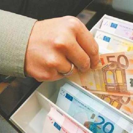 Θεσσαλονίκη: Τραπεζικός υπάλληλος έβαζε "χέρι" στις καταθέσεις πελατών του 