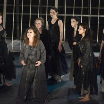 Οι "Τρωάδες" του Ευριπίδη "ανεβαίνουν" στο Ηράκλειο σε δύο παραστάσεις 