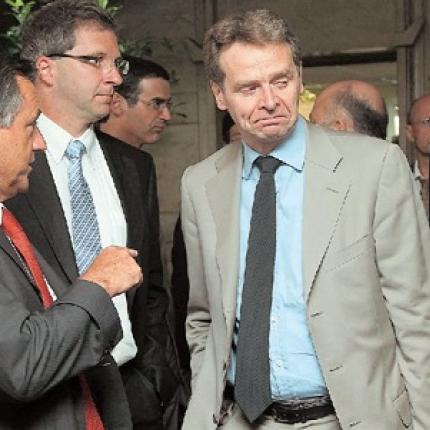 Στην Αθήνα η τρόικα - Φόβοι ότι ετοιμάζει το μεγάλο "μπαμ"