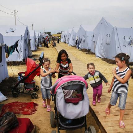 ukr-refugeecamp.jpg