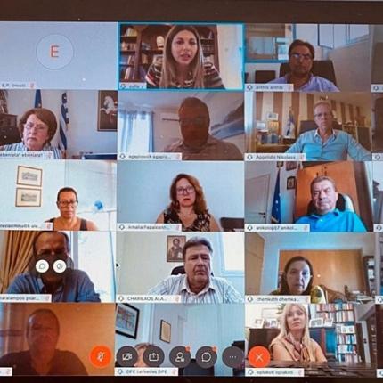 Κεραμέως- Τηλεδιάσκεψη με τους διευθυντες εκπαιδευσης