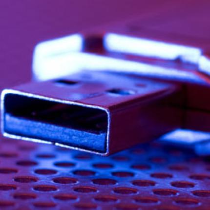 USB που μετατρέπεται σε πλατφόρμα ικανή για... κυβερνοεπιθέσεις!