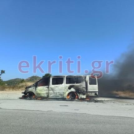 φλεγόμενο van