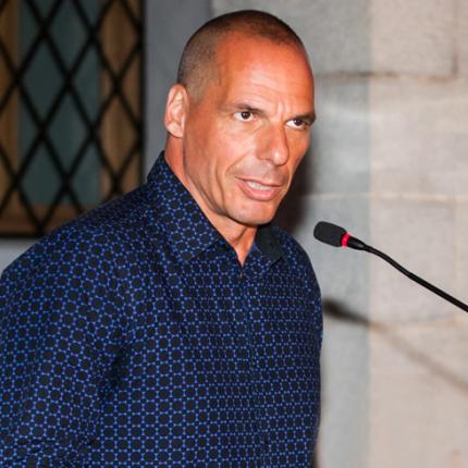 "Καρδιοκατακτητής" στη Γερμανία ο Γιάννης Βαρουφάκης