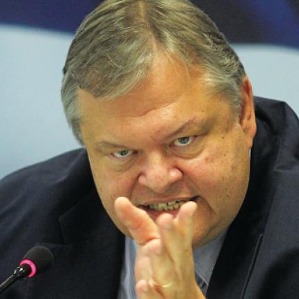 Δεν θα αφήσω τη χώρα να πάει στα βράχια τόνισε από το Αγρίνιο ο Ευ. Βενιζέλος