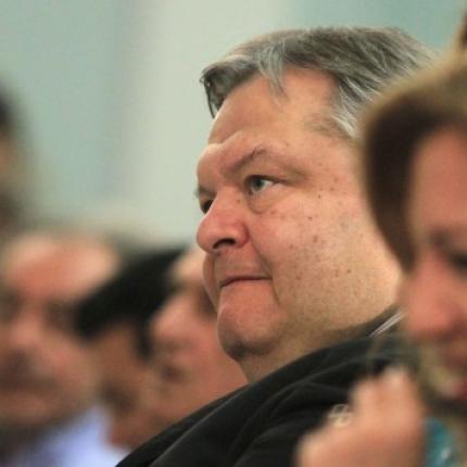 Στα μαχαίρια Βενιζέλος - Φώφη: Δεν θα σου επιτρέψω να εκλεγείς για να φέρεις πίσω τον Παπανδρέου