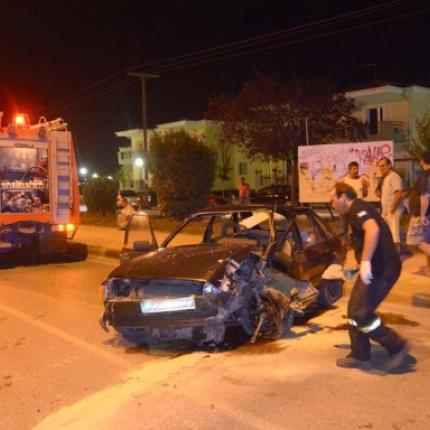 Γλύτωσε το τροχαίο η νύφη και ο γαμπρός