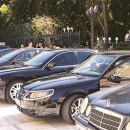 Αυστηρές συστάσεις Τσίπρα για τα βουλευτικά αυτοκίνητα