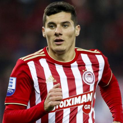 Μάριος Βρουσάι 