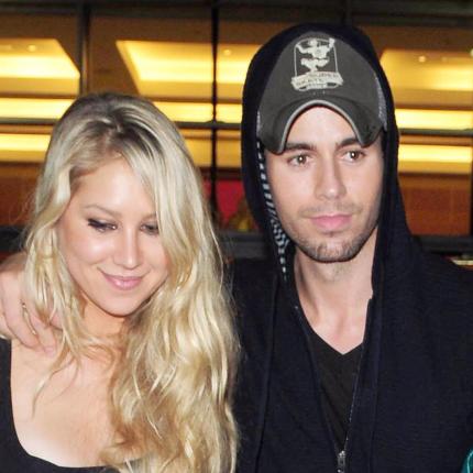 wenn_enriqueiglesias_annakournikova_121817a-1800x1200.jpg