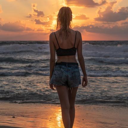 γυναίκα καλοκαίρι θάλασσα 