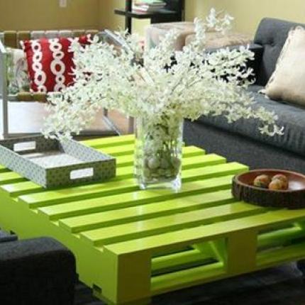 DIY: Φτιάξτε έπιπλα για το σπίτι και τον κήπο σας με ξύλινες παλέτες