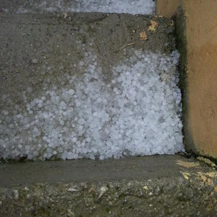 Χαλάζι σε μέγεθος καρυδιού έπεσε στο Ρέθυμνο