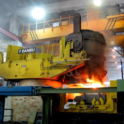 Αποκλείουν την εθνική Αθηνών-Κορίνθου οι εργαζόμενοι στην Χαλυβουργική