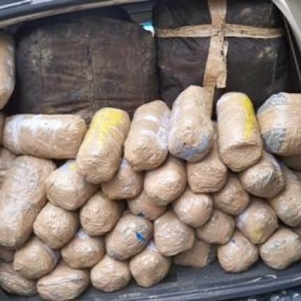 Ιωάννινα: 186 κιλά χασίς σε αυτοκίνητο