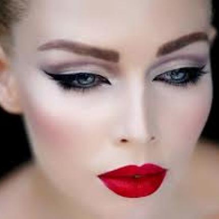 Tips για το μακιγιάζ της γιορτής