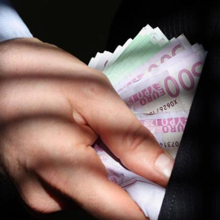 Συνεχίζεται η δίκη για το 1,2 εκατ. ευρώ που "έκανε φτερά" από το ταμείο του πρώην Δήμου Νεάπολης