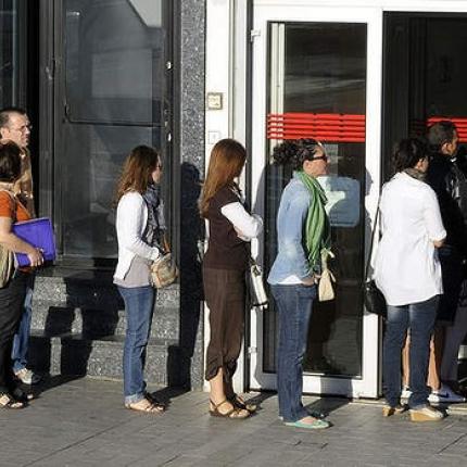 ΟΟΣΑ: Η «χαμένη γενιά» λόγω της ανεργίας των νέων