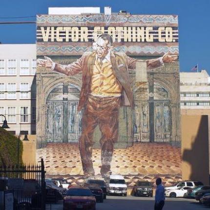  Ο Ζορμπάς "αγκαλιάζει" την πόλη των Αγγέλων (βίντεο)